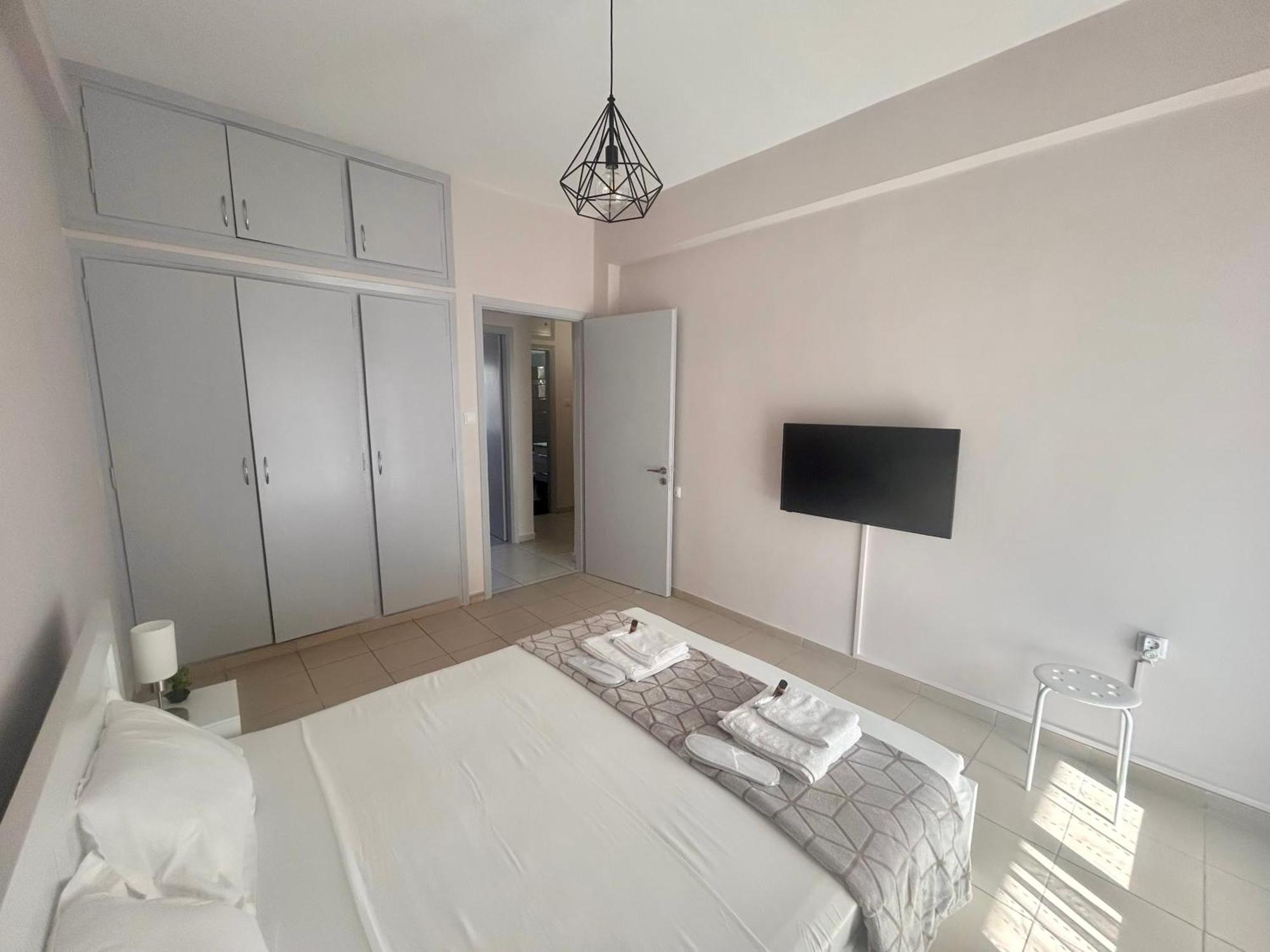 Aktis Apartment 3 Near Airport Луца Экстерьер фото