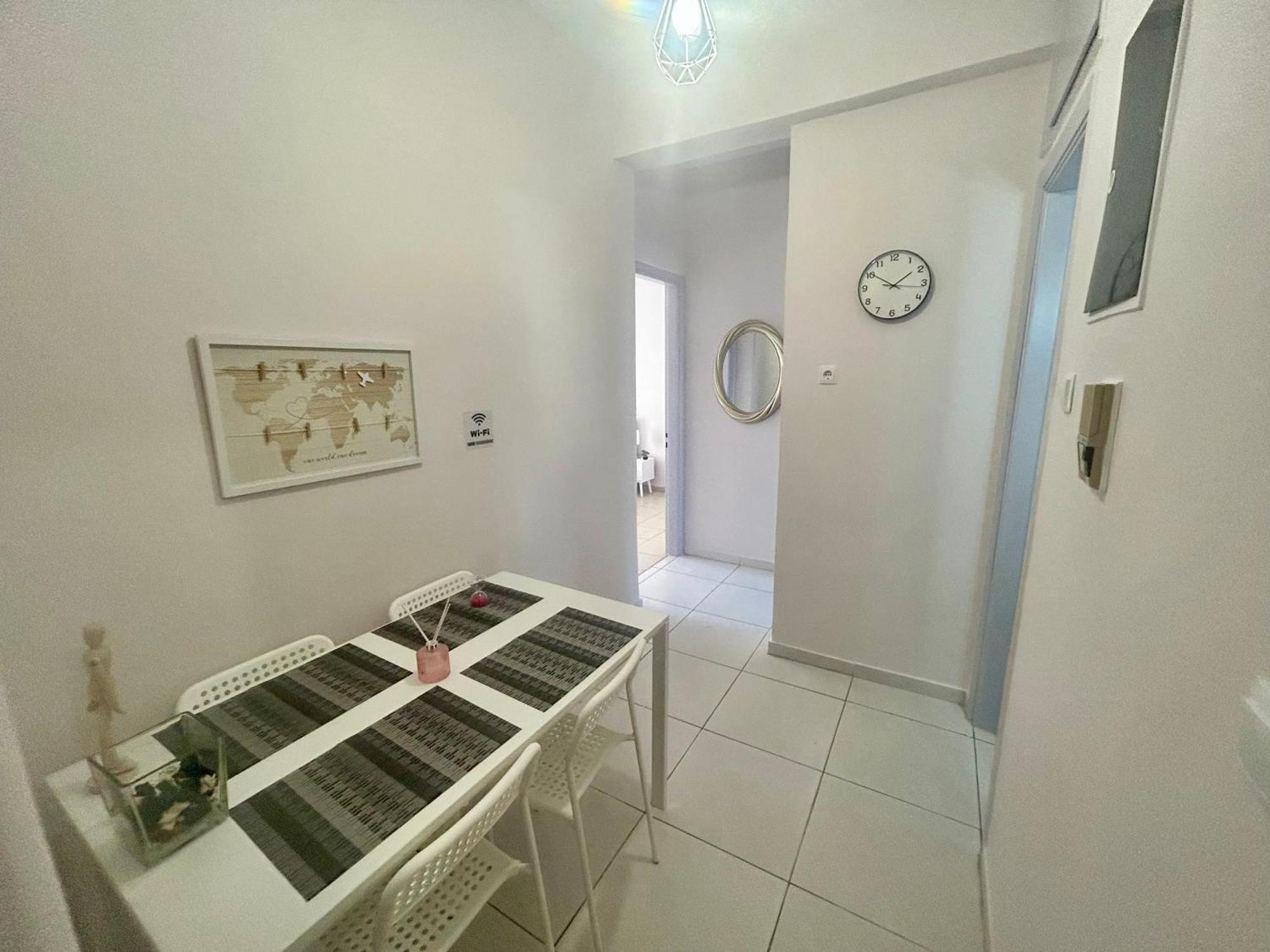 Aktis Apartment 3 Near Airport Луца Экстерьер фото